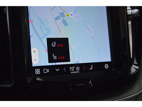 Volvo XC60 T6 Hybride AWD Plus Bright LONG RANGE | Head-Up display | Panoramadak | Stoel + Stuur Verwarmd | Adaptive Cruise |