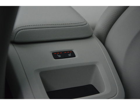 Volvo XC60 T6 Hybride AWD Plus Bright LONG RANGE | Head-Up display | Panoramadak | Stoel + Stuur Verwarmd | Adaptive Cruise |