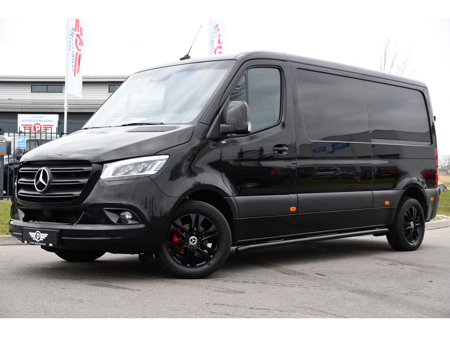 Mercedes-Benz Sprinter 314 2.2 CDI L2H1 Black Edition Camera, Cruise, Carplay, LED, 10,5'' Mbux, Leder, Automaat, Multimedia, Uniek!