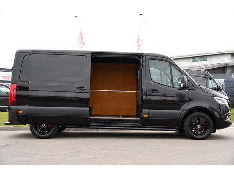 Mercedes-Benz Sprinter 314 2.2 CDI L2H1 Black Edition Camera, Cruise, Carplay, LED, 10,5'' Mbux, Leder, Automaat, Multimedia, Uniek!