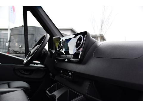 Mercedes-Benz Sprinter 314 2.2 CDI L2H1 Black Edition Camera, Cruise, Carplay, LED, 10,5'' Mbux, Leder, Automaat, Multimedia, Uniek!