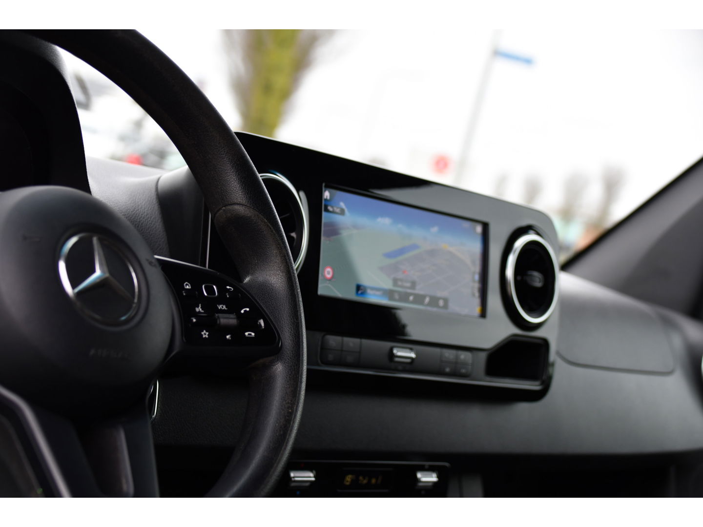 Mercedes-Benz Sprinter 314 2.2 CDI L2H1 Black Edition Camera, Cruise, Carplay, LED, 10,5'' Mbux, Leder, Automaat, Multimedia, Uniek!