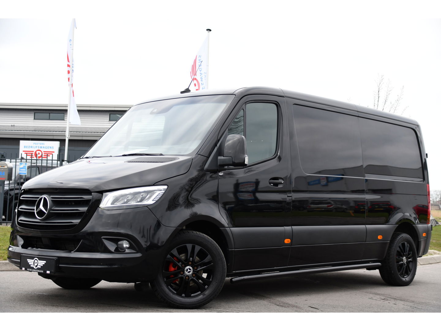 Mercedes-Benz Sprinter 314 2.2 CDI L2H1 Black Edition Camera, Cruise, Carplay, LED, 10,5'' Mbux, Leder, Automaat, Multimedia, Uniek!
