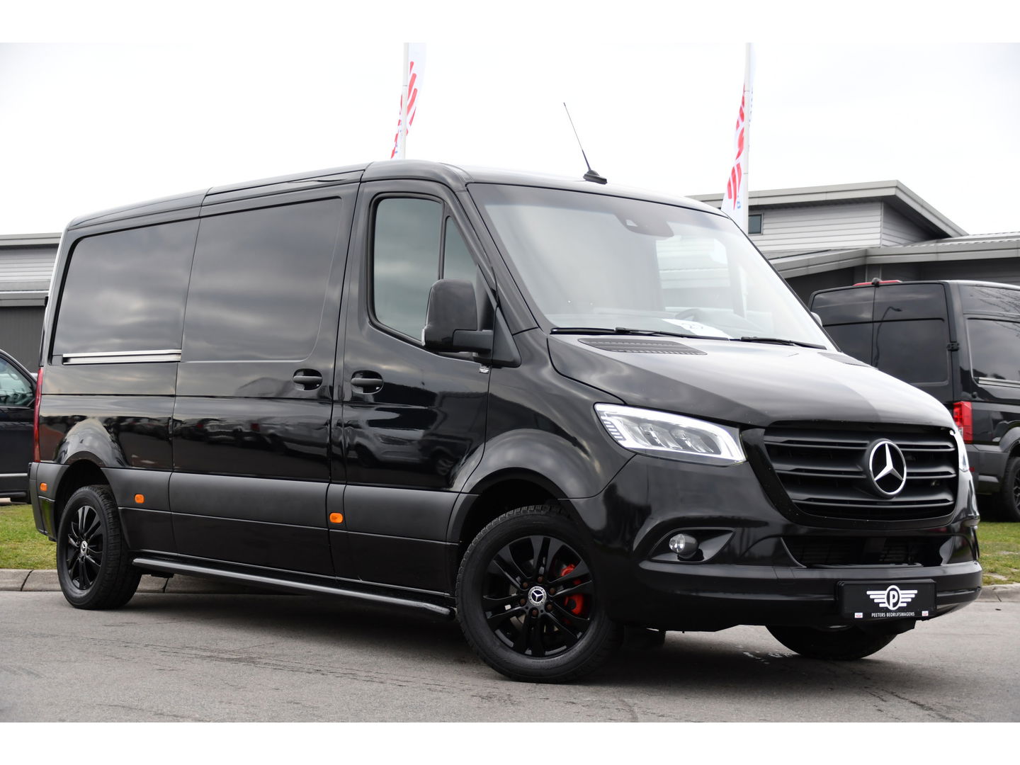 Mercedes-Benz Sprinter 314 2.2 CDI L2H1 Black Edition Camera, Cruise, Carplay, LED, 10,5'' Mbux, Leder, Automaat, Multimedia, Uniek!