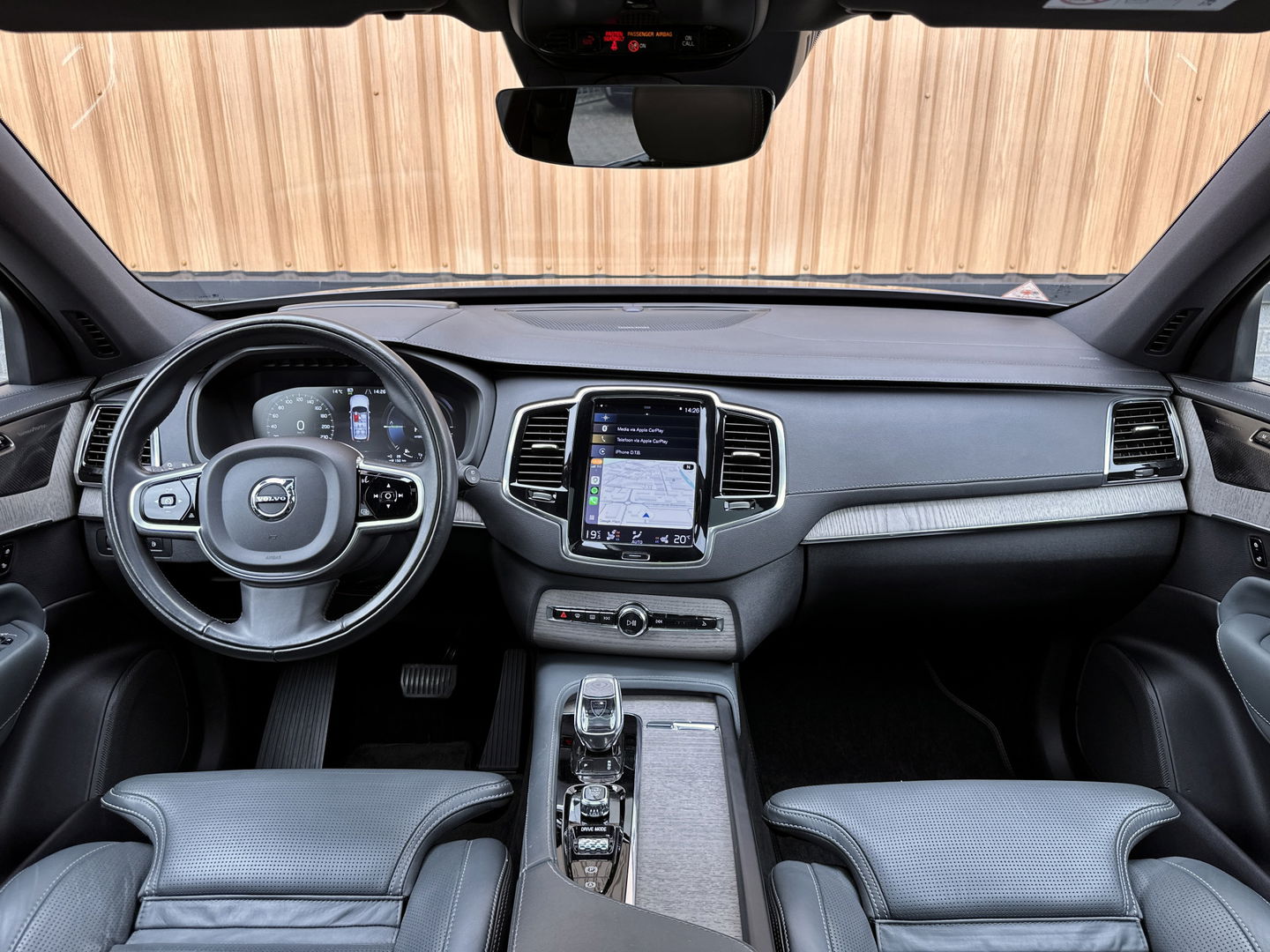 Volvo XC90 2.0 T8 Recharge AWD Inscription | Panoramadak | 7 persoons | Luchtvering | H&K | HUD | Stoel-Verwarming/Ventilatie/Massage | Stuurverwarming | Elektrische Zwenkhaak | Apple Carplay | Android Auto |