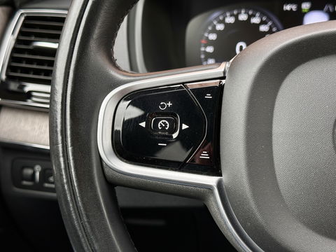 Volvo XC90 2.0 T8 Recharge AWD Inscription | Panoramadak | 7 persoons | Luchtvering | H&K | HUD | Stoel-Verwarming/Ventilatie/Massage | Stuurverwarming | Elektrische Zwenkhaak | Apple Carplay | Android Auto |