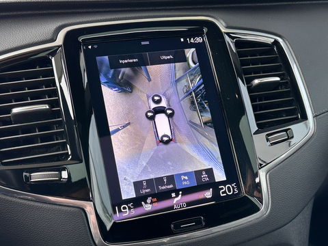 Volvo XC90 2.0 T8 Recharge AWD Inscription | Panoramadak | 7 persoons | Luchtvering | H&K | HUD | Stoel-Verwarming/Ventilatie/Massage | Stuurverwarming | Elektrische Zwenkhaak | Apple Carplay | Android Auto |