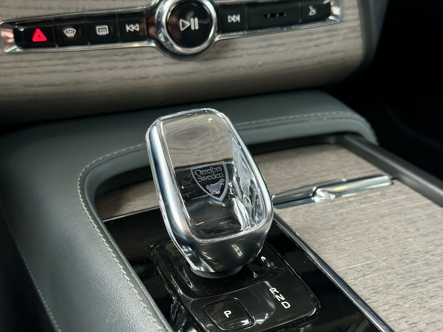 Volvo XC90 2.0 T8 Recharge AWD Inscription | Panoramadak | 7 persoons | Luchtvering | H&K | HUD | Stoel-Verwarming/Ventilatie/Massage | Stuurverwarming | Elektrische Zwenkhaak | Apple Carplay | Android Auto |