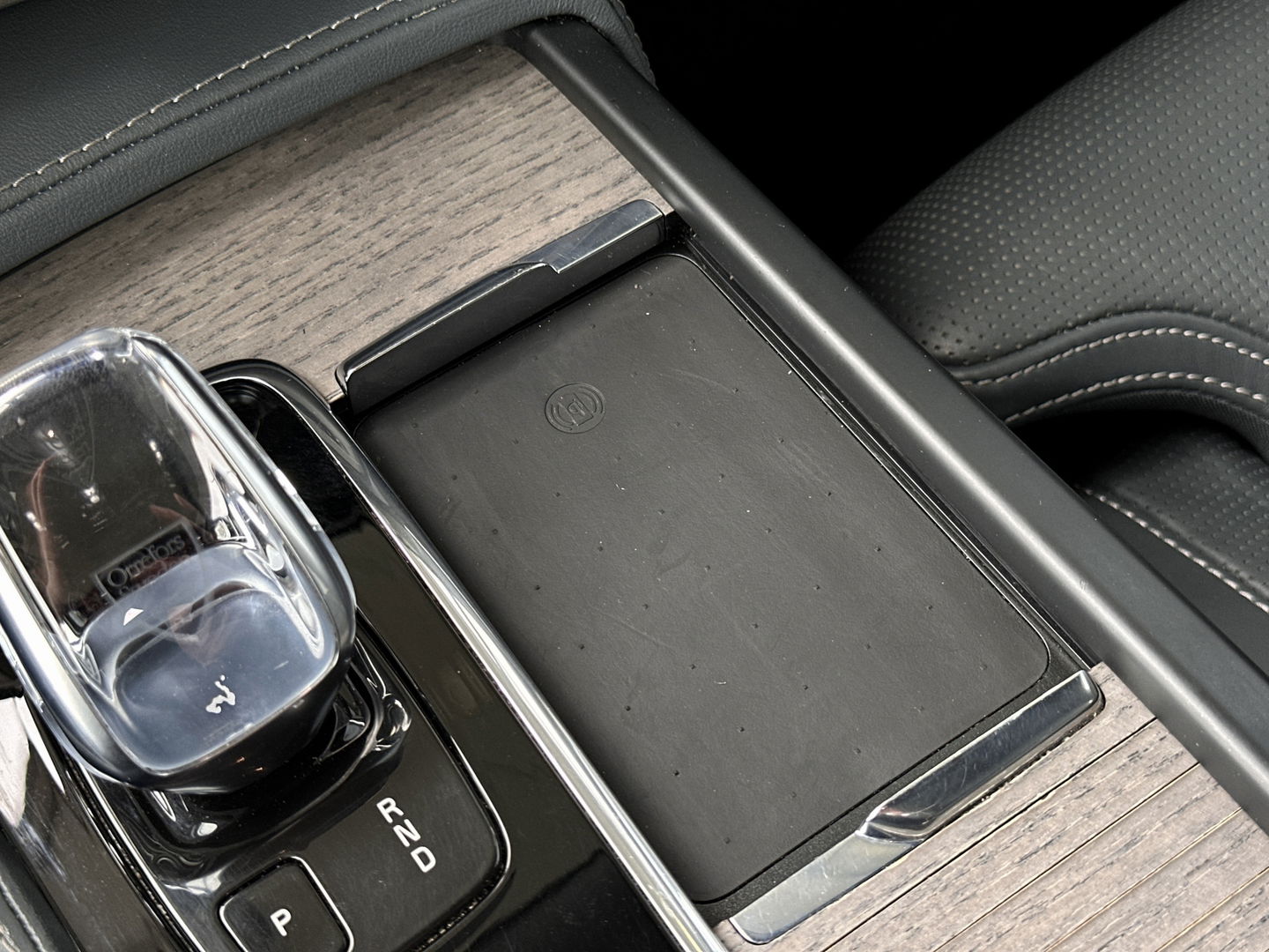 Volvo XC90 2.0 T8 Recharge AWD Inscription | Panoramadak | 7 persoons | Luchtvering | H&K | HUD | Stoel-Verwarming/Ventilatie/Massage | Stuurverwarming | Elektrische Zwenkhaak | Apple Carplay | Android Auto |