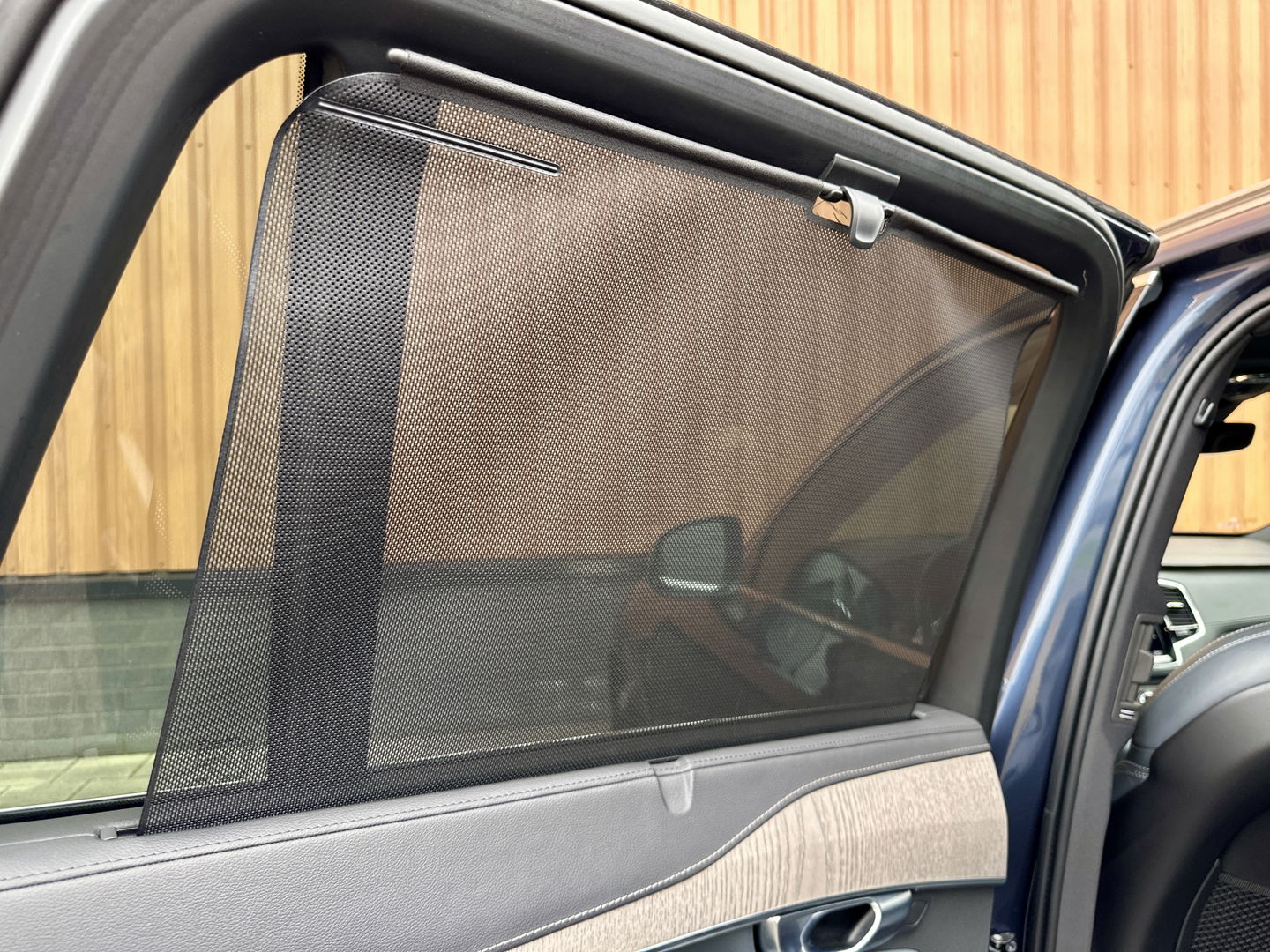 Volvo XC90 2.0 T8 Recharge AWD Inscription | Panoramadak | 7 persoons | Luchtvering | H&K | HUD | Stoel-Verwarming/Ventilatie/Massage | Stuurverwarming | Elektrische Zwenkhaak | Apple Carplay | Android Auto |