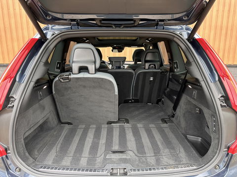 Volvo XC90 2.0 T8 Recharge AWD Inscription | Panoramadak | 7 persoons | Luchtvering | H&K | HUD | Stoel-Verwarming/Ventilatie/Massage | Stuurverwarming | Elektrische Zwenkhaak | Apple Carplay | Android Auto |