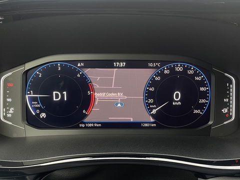 Volkswagen Transporter 2.0 TDI L2H1 30 DC Bulli | Eibach | Dubbel Cabine | Camera | Parkeersensoren | Apple Carplay | Stoelverwarming | DAB | Airconditioning | Navigatie | Uniek |