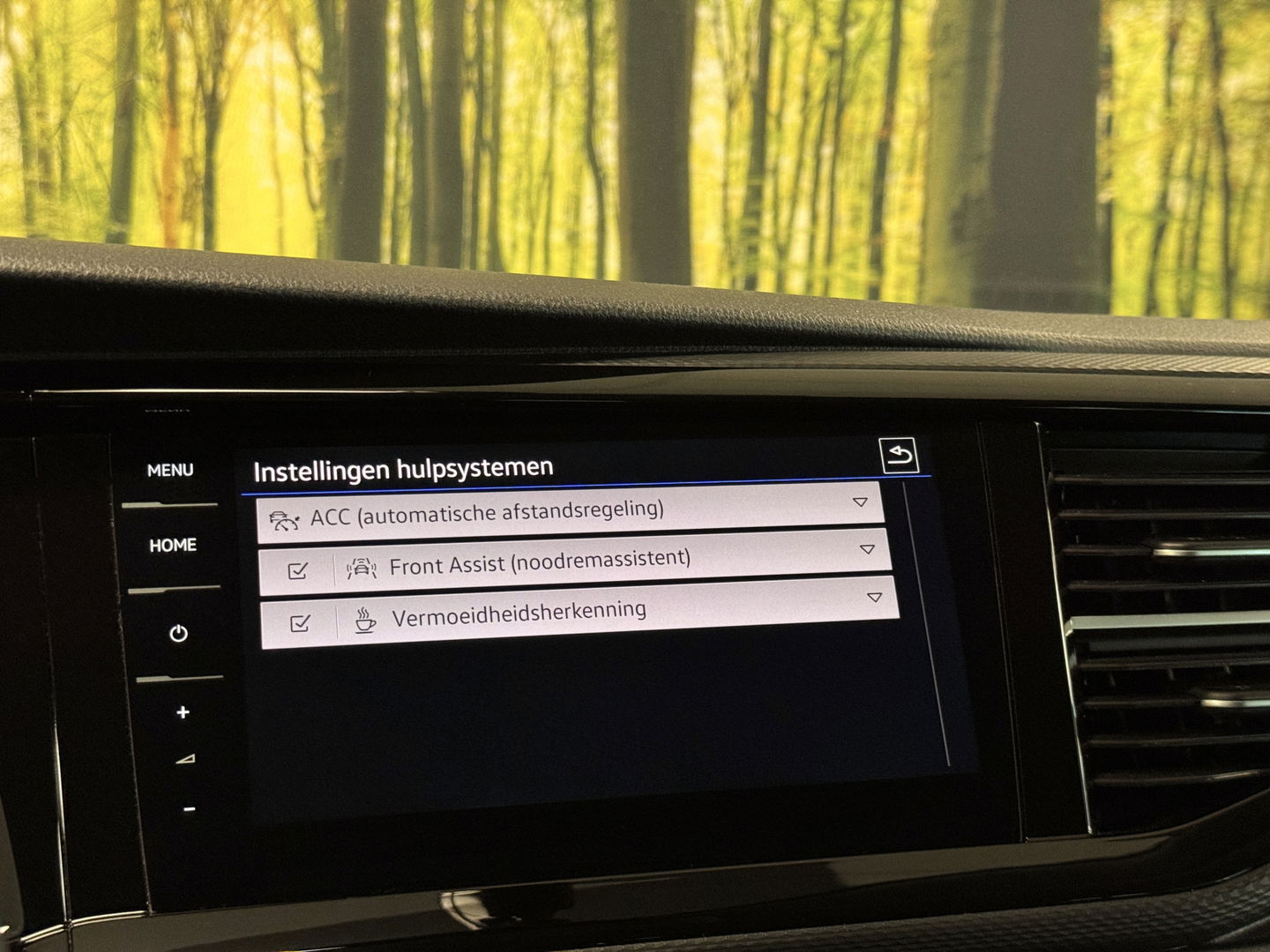 Volkswagen Transporter 2.0 TDI L2H1 30 DC Bulli | Eibach | Dubbel Cabine | Camera | Parkeersensoren | Apple Carplay | Stoelverwarming | DAB | Airconditioning | Navigatie | Uniek |