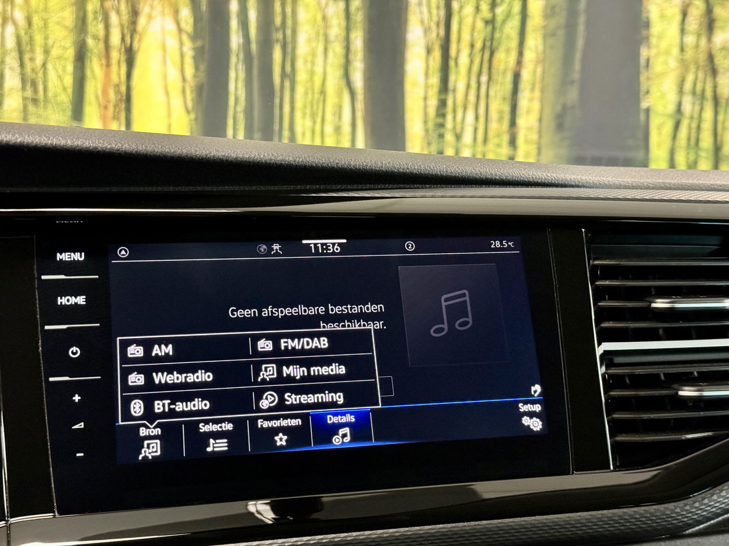 Volkswagen Transporter 2.0 TDI L2H1 30 DC Bulli | Eibach | Dubbel Cabine | Camera | Parkeersensoren | Apple Carplay | Stoelverwarming | DAB | Airconditioning | Navigatie | Uniek |