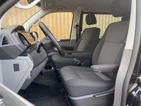 Volkswagen Transporter 2.0 TDI L2H1 30 DC Bulli | Eibach | Dubbel Cabine | Camera | Parkeersensoren | Apple Carplay | Stoelverwarming | DAB | Airconditioning | Navigatie | Uniek |