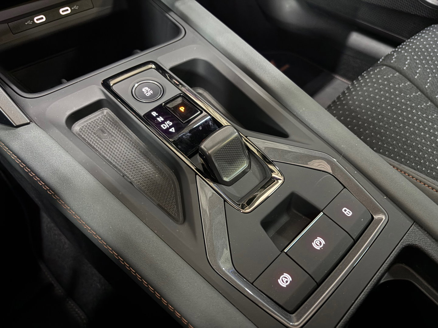 CUPRA Formentor 2.0 TSI DSG 4drive vz extreme Pano*Full-option