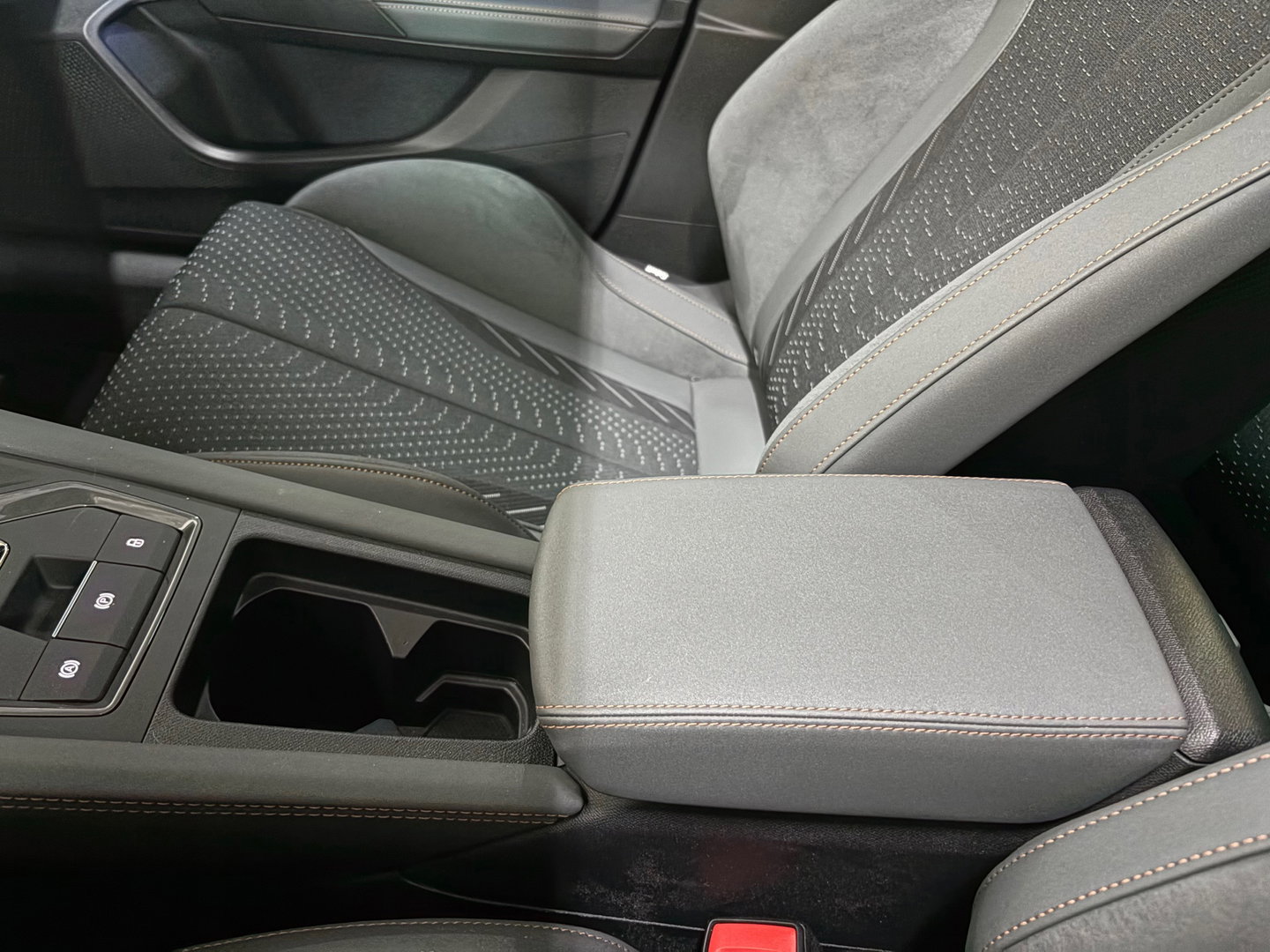 CUPRA Formentor 2.0 TSI DSG 4drive vz extreme Pano*Full-option