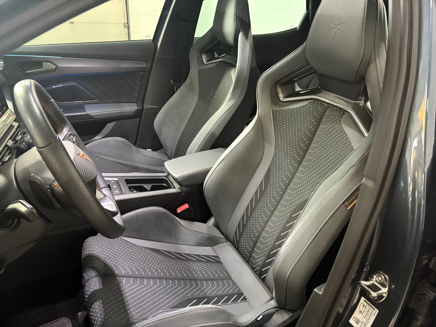 CUPRA Formentor 2.0 TSI DSG 4drive vz extreme Pano*Full-option