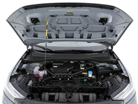 Audi Q4 e-tron 40 S-line Launch edition Competition 77 kWh [ 3-Fase-11kW ] {SOH-93%} (INCL-BTW) *HEATPUMP | LEATHER-FABRIC | SONOS-AUDIO | MATRIX-LED | ADAPTIVE-CRUISE | HEATED-SPORTSEATS | AMBIENTLIGHT | DIGI-COCKPIT | CAMERA | KEYLESS | DAB+ | NAVI-FULLMAP | TOWBAR |