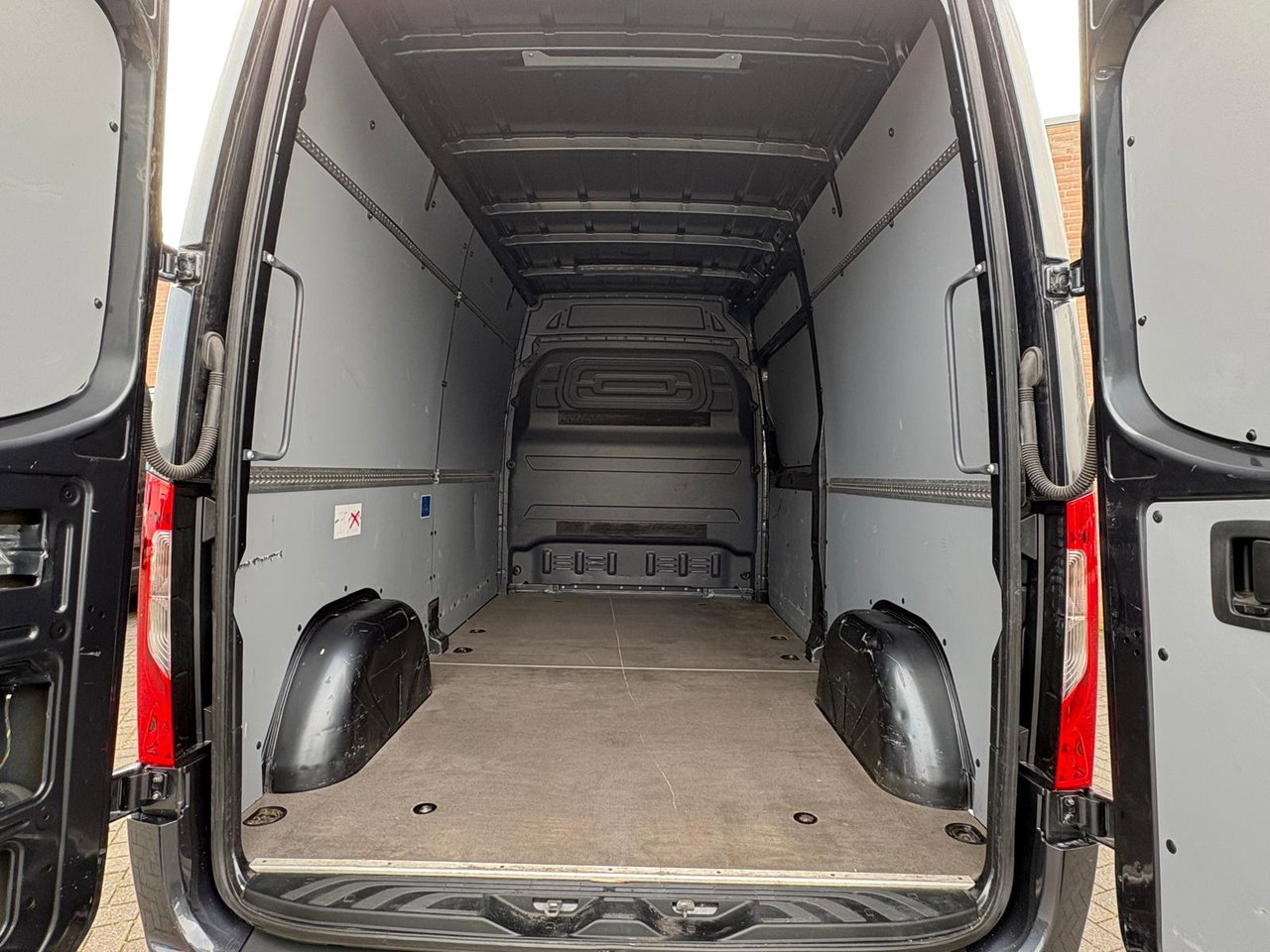 Mercedes-Benz eSprinter