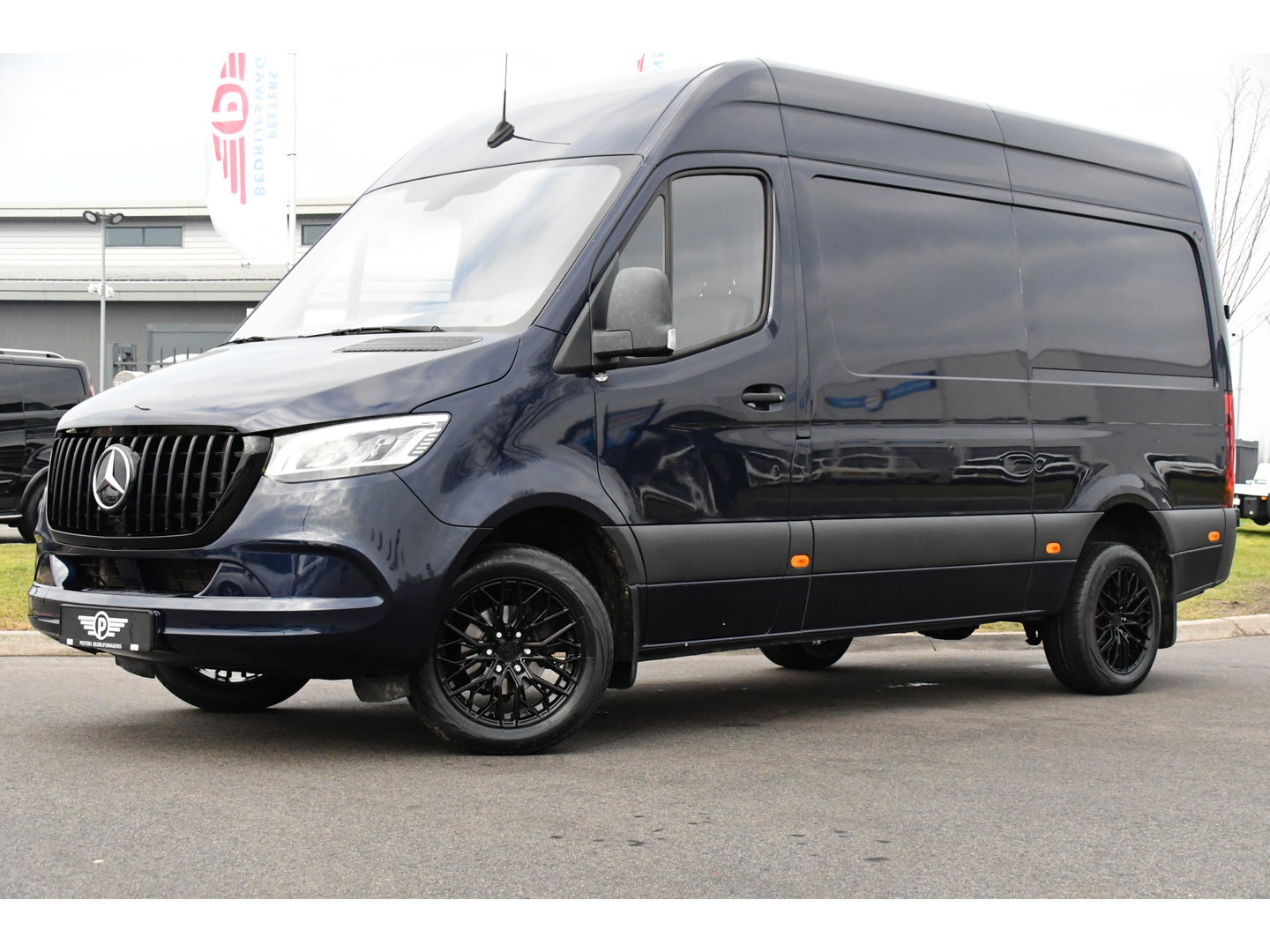 Mercedes-Benz Sprinter 317 1.9 CDI L2H2 RWD PB Edition Camera, Cruise, Carplay, LED, Leder, Stoelverwaming, 170pk, Trekhaak, Automaat, Mbux, Uniek!