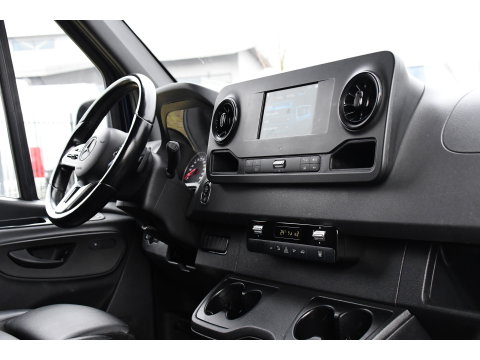 Mercedes-Benz Sprinter 317 1.9 CDI L2H2 RWD PB Edition Camera, Cruise, Carplay, LED, Leder, Stoelverwaming, 170pk, Trekhaak, Automaat, Mbux, Uniek!