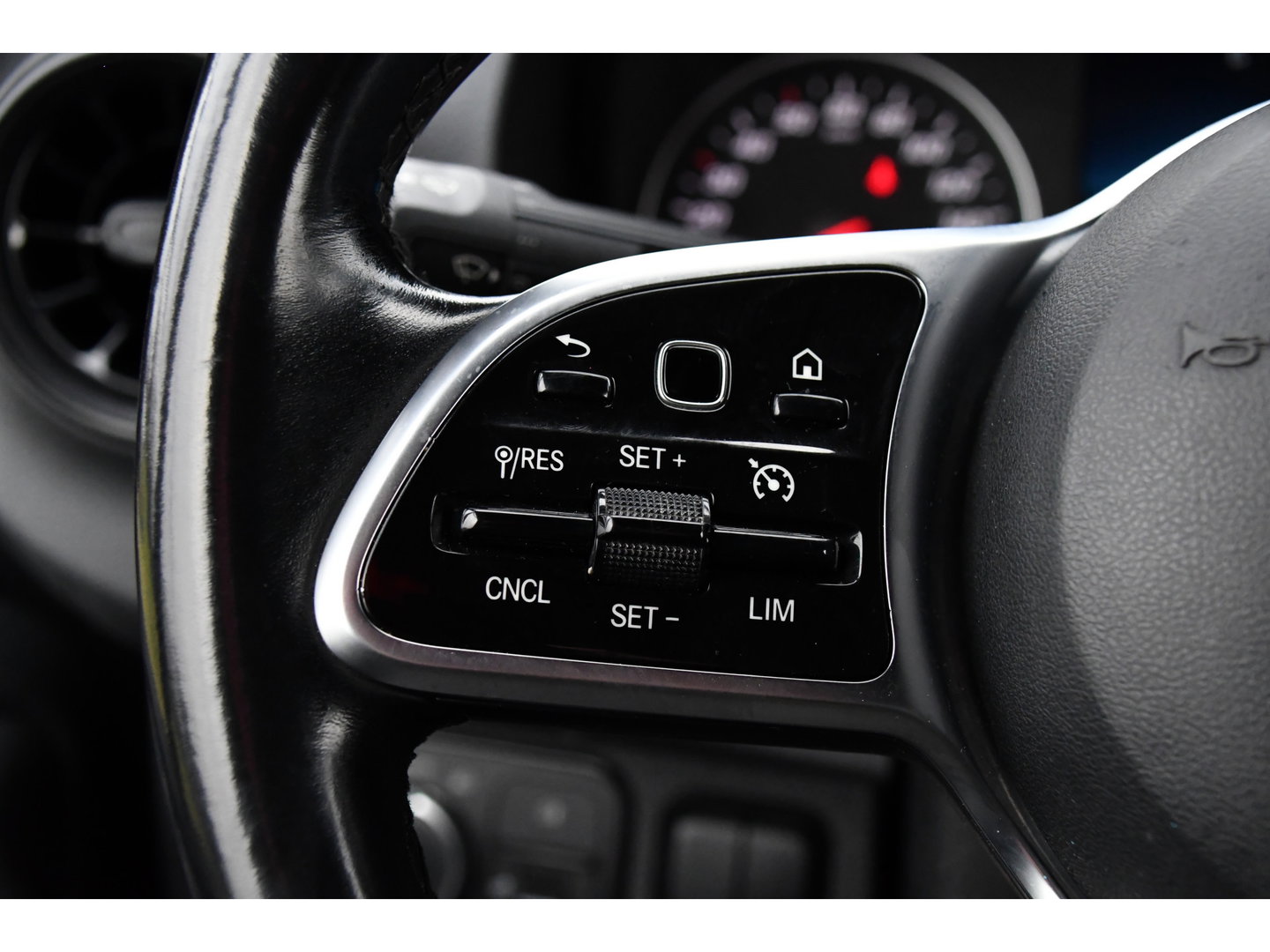 Mercedes-Benz Sprinter 317 1.9 CDI L2H2 RWD PB Edition Camera, Cruise, Carplay, LED, Leder, Stoelverwaming, 170pk, Trekhaak, Automaat, Mbux, Uniek!