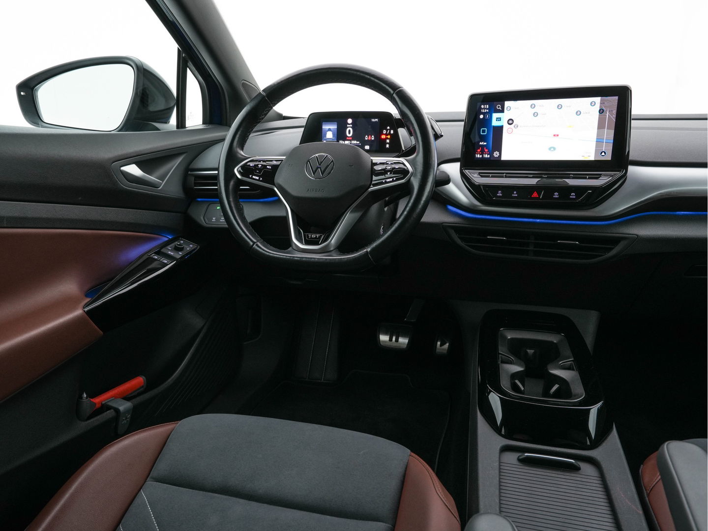 Volkswagen ID.4 First 77 kWh [ 3-Fase-11kW ] {SOH-83%} (INCL-BTW) *LEATHER-MICROFIBRE | FULL-LED | CRUISE | HEATED-COMFORTSEATS | DIGI-COCKPIT | AMBIENTLIGHT | NAVI-FULLMAP | PDC | TOWBAR | PRIVACY-GLASS | CAMERA | 20''ALU*