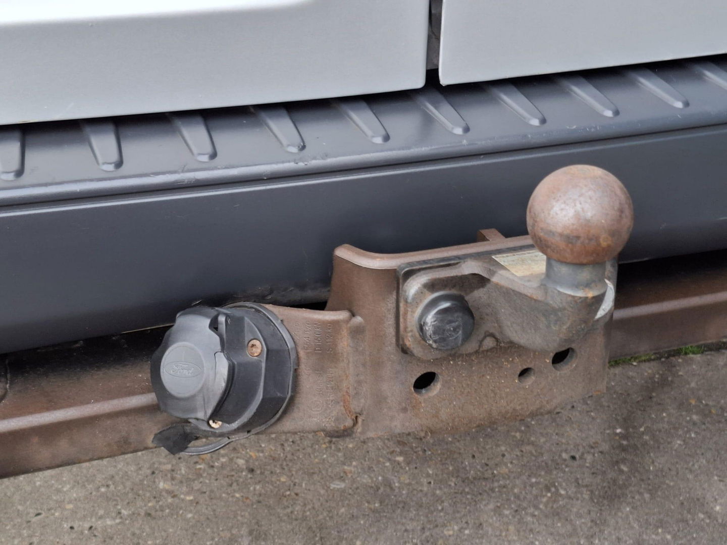 Ford Transit Custom 270 2.0 TDCI L1H1 Economy Edition AIRCO / TREKHAAK / EURO 6 / 3 ZITS