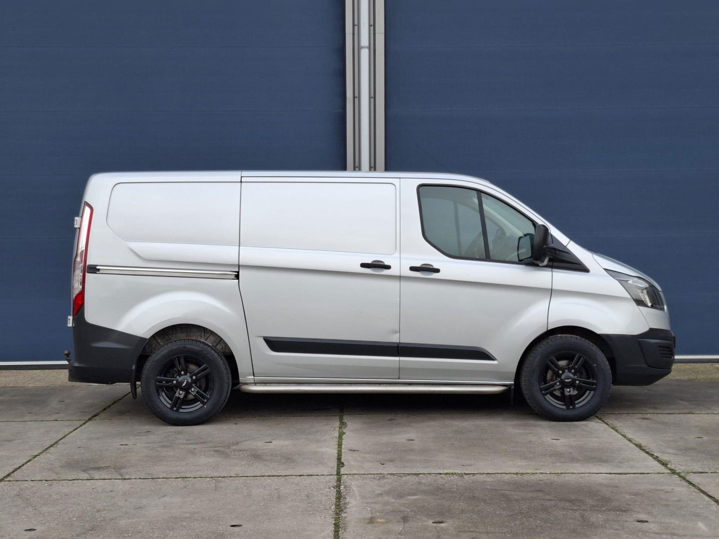 Ford Transit Custom 270 2.0 TDCI L1H1 Economy Edition AIRCO / TREKHAAK / EURO 6 / 3 ZITS