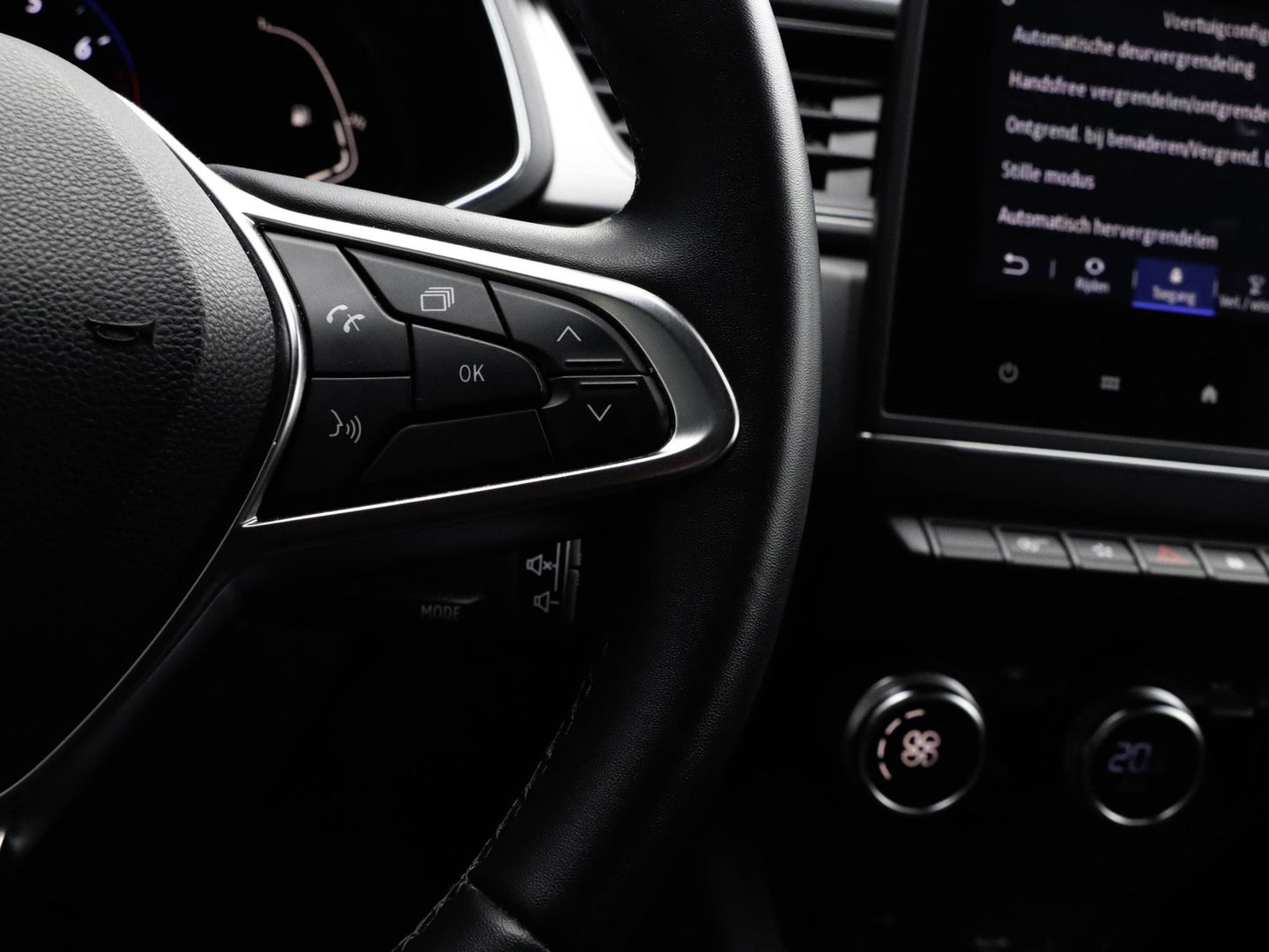 Renault Captur TCe 100 Intens Navigatie Climate Camera CarPlay