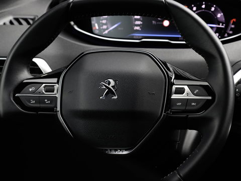 Peugeot 3008 1.2 PureTech Active Pack Business | Stoelverwarming | Navigatie via Carplay