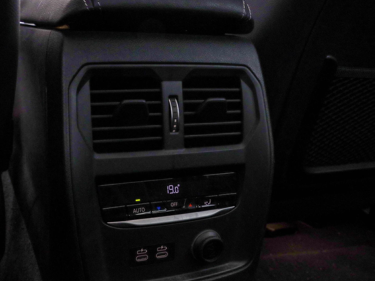 BMW 3-serie 330e eDrive Edition 292PK M Sport | Schuifdak | Camera