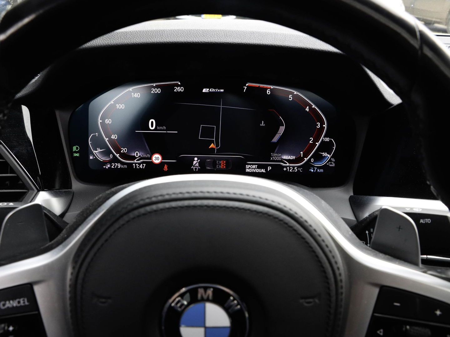 BMW 3-serie 330e eDrive Edition 292PK M Sport | Schuifdak | Camera