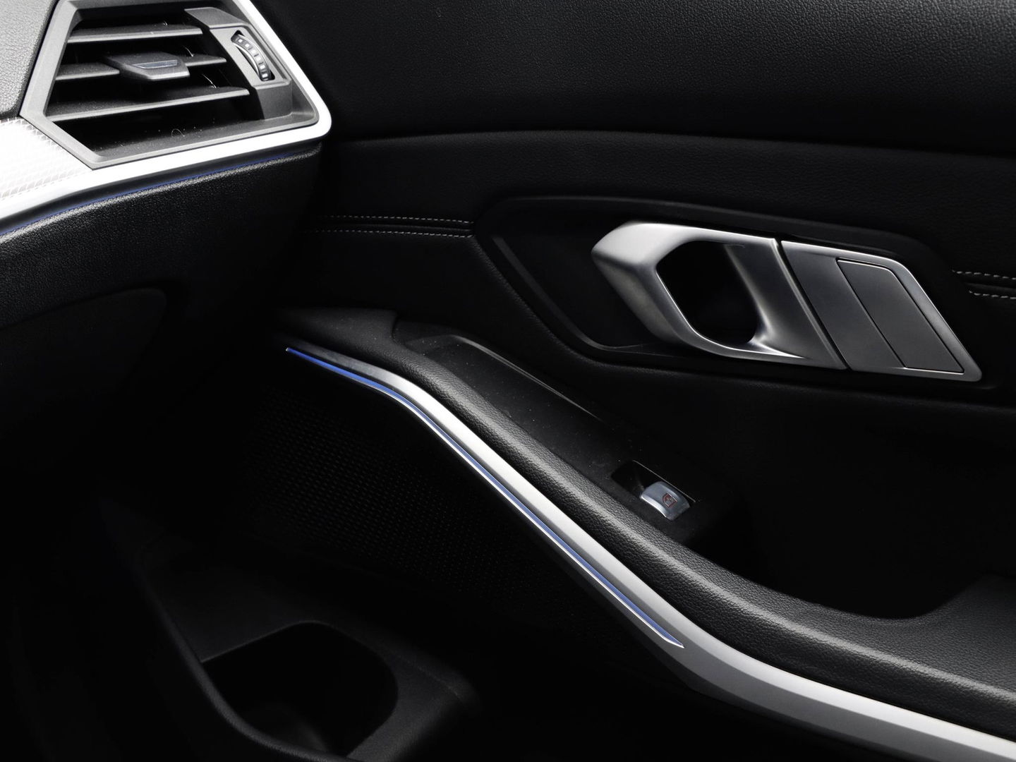 BMW 3-serie 330e eDrive Edition 292PK M Sport | Schuifdak | Camera