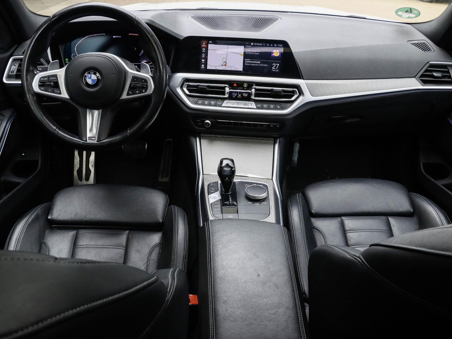 BMW 3-serie 330e eDrive Edition 292PK M Sport | Schuifdak | Camera