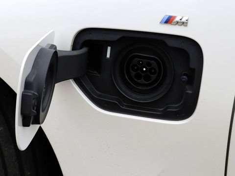 BMW 3-serie 330e eDrive Edition 292PK M Sport | Schuifdak | Camera