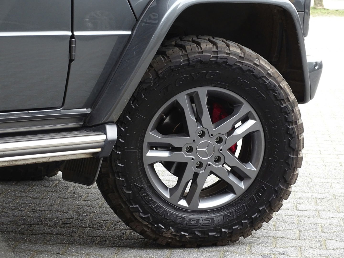 Mercedes-Benz G-Klasse G350 V6 / AMG / Designo / grijs kenteken / LED