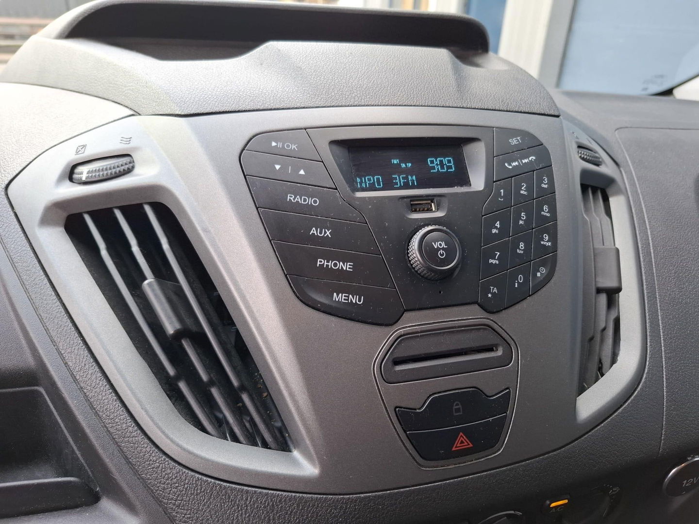 Ford Transit Custom 270 2.0 TDCI L1H1 Economy Edition AIRCO / TREKHAAK / EURO 6 / 3 ZITS