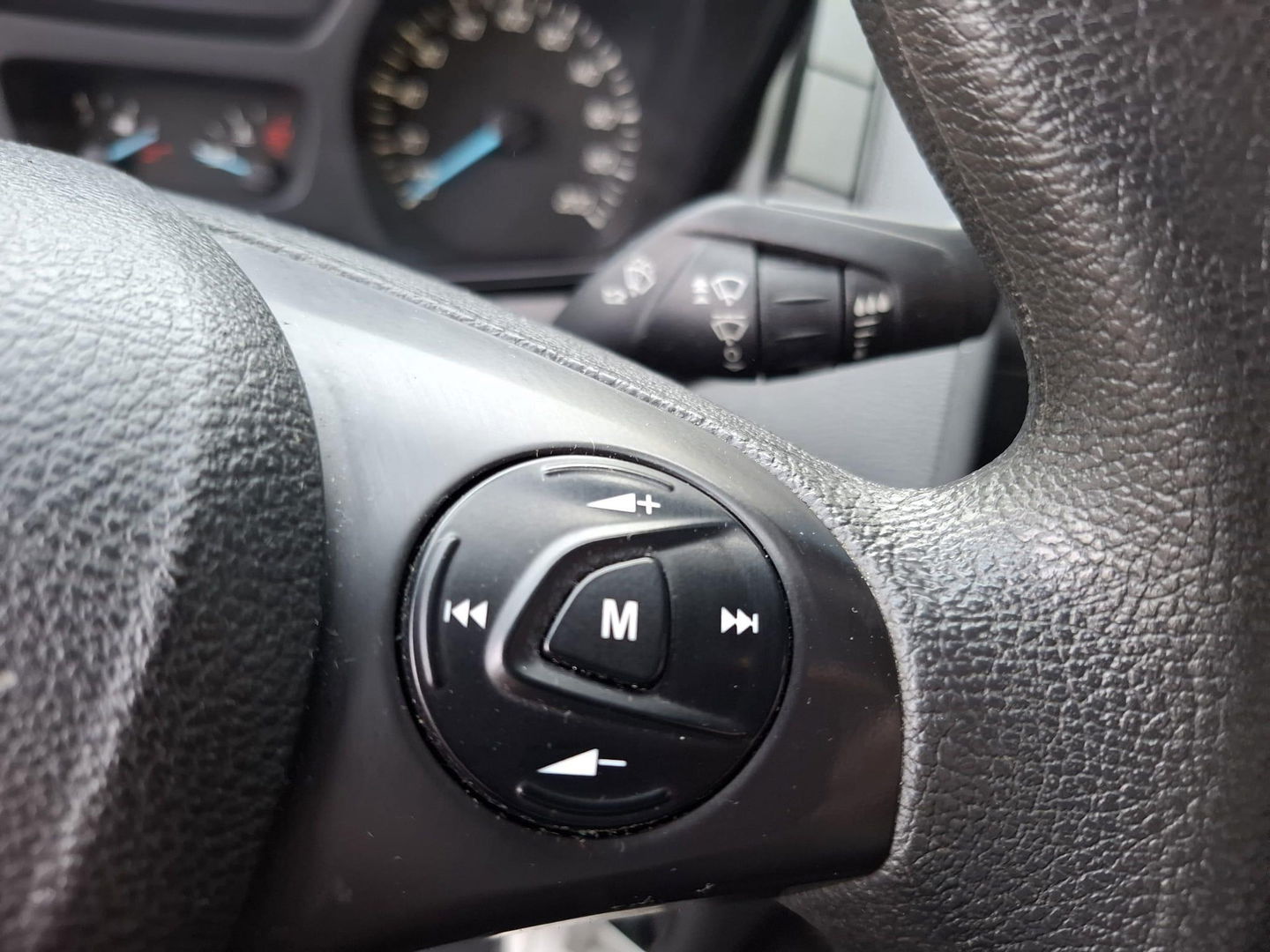 Ford Transit Custom 270 2.0 TDCI L1H1 Economy Edition AIRCO / TREKHAAK / EURO 6 / 3 ZITS