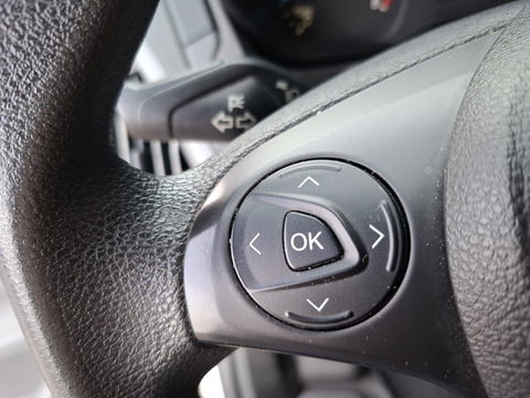 Ford Transit Custom 270 2.0 TDCI L1H1 Economy Edition AIRCO / TREKHAAK / EURO 6 / 3 ZITS