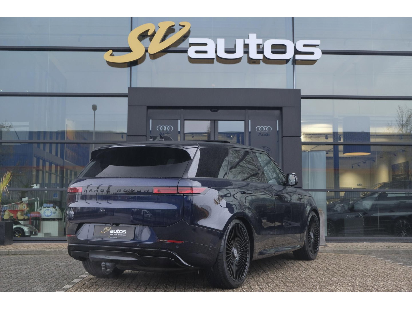 Land Rover Range Rover Sport D350 350pk Autobiography Panoramadak Massage Stoelkoeling Meridian 3d Trekhaak 24" LMV