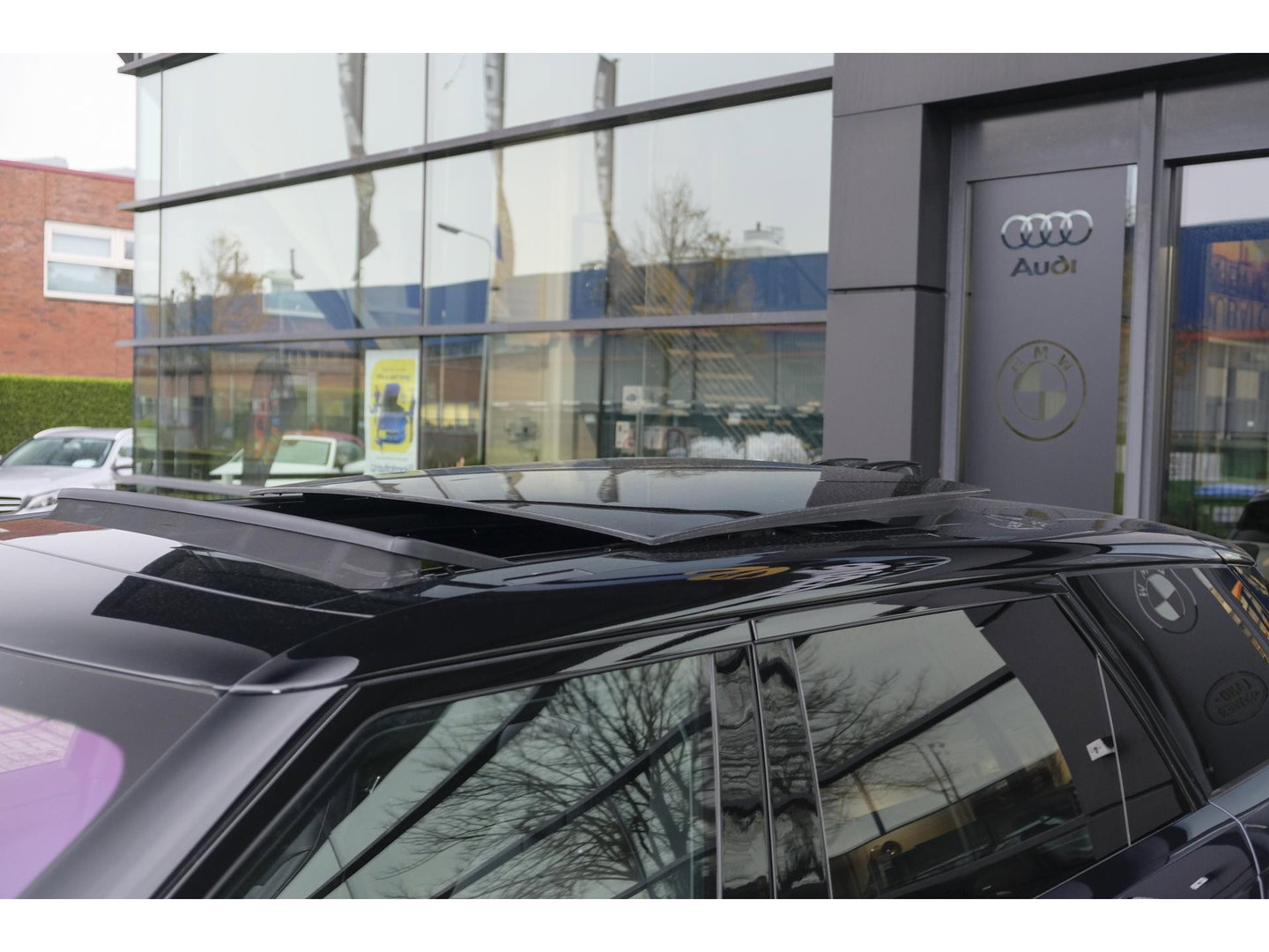 Land Rover Range Rover Sport D350 350pk Autobiography Panoramadak Massage Stoelkoeling Meridian 3d Trekhaak 24" LMV