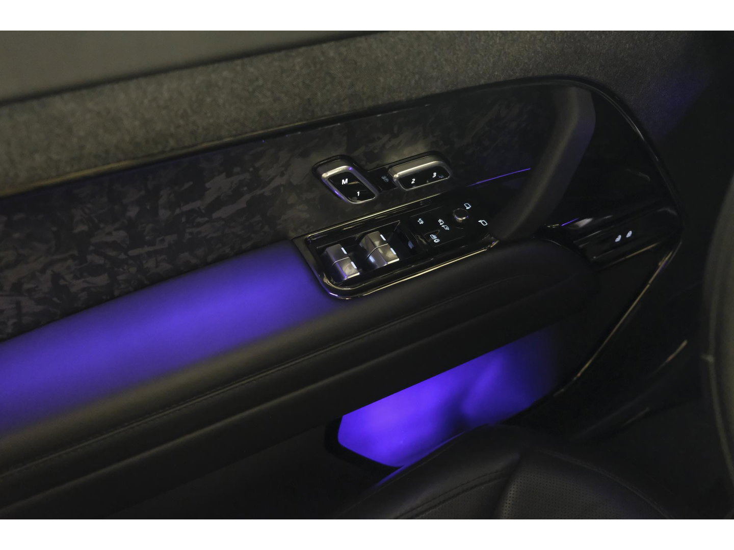 Land Rover Range Rover Sport D350 350pk Autobiography Panoramadak Massage Stoelkoeling Meridian 3d Trekhaak 24" LMV