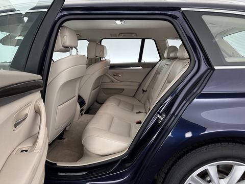 BMW 5 Serie Touring 525xd High Executive AWD *AUT | LEATHER | BI- XENON | HEATED-SPORTSEATS | NAVI-FULLMAP | ECC | PDC | 17"ALU*