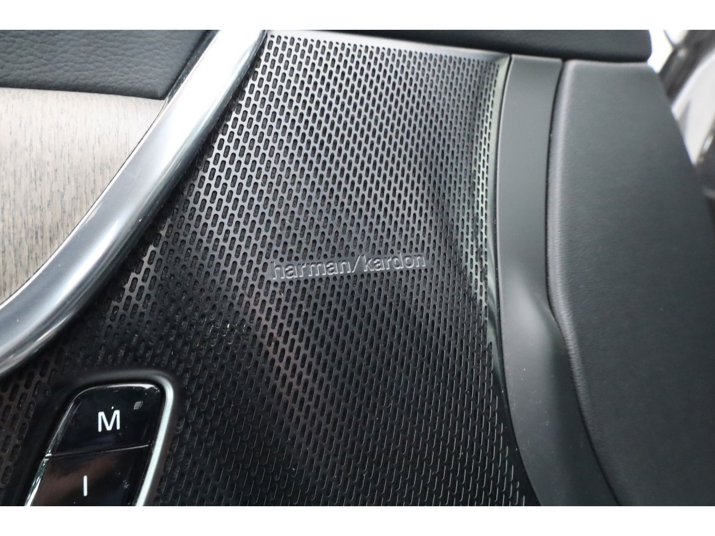 Volvo V90 2.0 T6 Plug-in hybrid AWD Ultimate Bright | Pano | 360 Cam | Stoel ventilatie | ACC | Blis | H&K Audio | uitvoering controleren