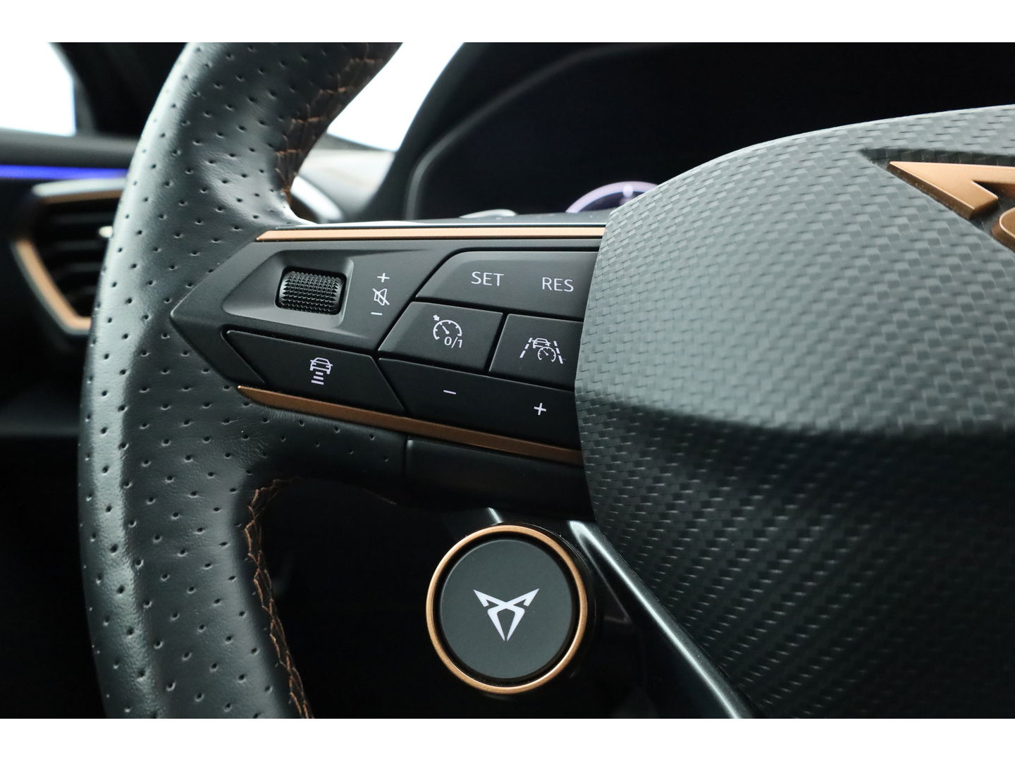 CUPRA Formentor 1.4 e-Hybrid VZ Performance | Dig. Cockpit | Elek. Trekhaak | Camera | Keyless | Adapt. Cruise | Stoelverw.