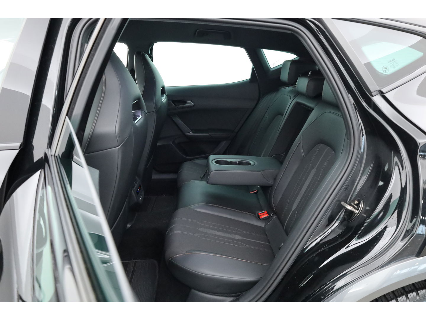 CUPRA Formentor 1.4 e-Hybrid VZ Performance | Dig. Cockpit | Elek. Trekhaak | Camera | Keyless | Adapt. Cruise | Stoelverw.