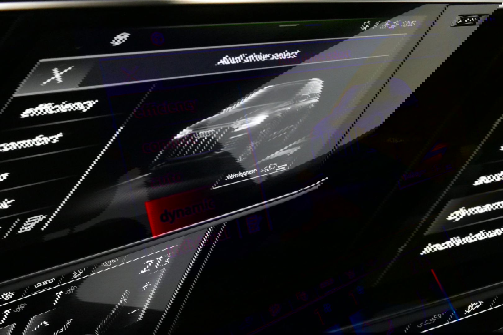 Audi Q7 55 TFSI e quattro Pro Line / S Line / Panoramadak / Matrix Laser koplampen / Elektr. verstelbare voorstoelen / Luchtvering / HUD / Stoelverwarming voor + achter / Apple Carplay - Android Auto / Bang&Olufsen Sound / 22'' LMV / Elektr. wegklapbare trekhaak 