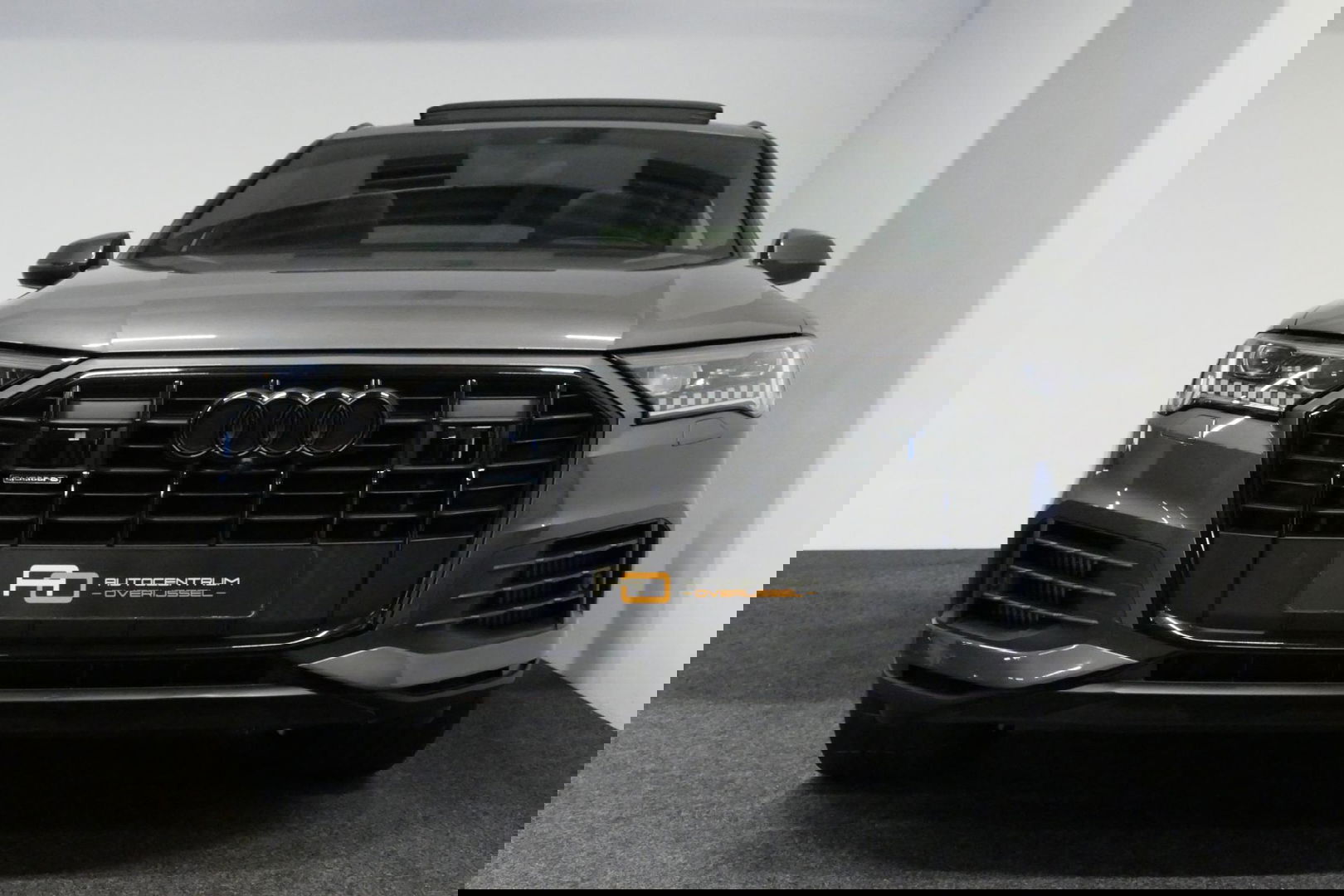 Audi Q7 55 TFSI e quattro Pro Line / S Line / Panoramadak / Matrix Laser koplampen / Elektr. verstelbare voorstoelen / Luchtvering / HUD / Stoelverwarming voor + achter / Apple Carplay - Android Auto / Bang&Olufsen Sound / 22'' LMV / Elektr. wegklapbare trekhaak 